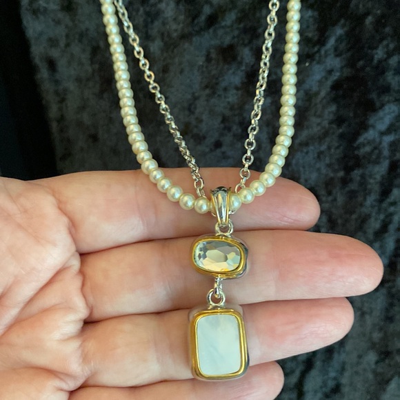 NWT Womens Cookie Lee Genuine MOP Necklace & Earrings - Picture 2 of 14